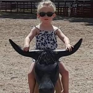 Meet your Posher, Julie